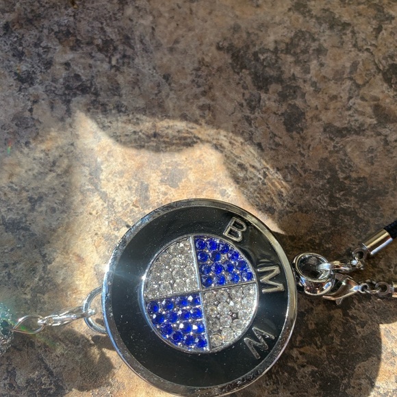 BMW Pendant Women KeyChain - Picture 3 of 4
